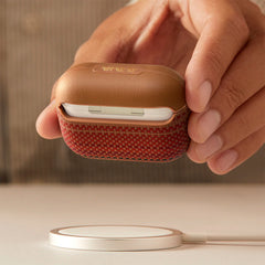 PITAKA Funda para AirPods Pro 3 – Carcasa Magnética de Fibra de Aramida Sunset, Diseño Ultraligero y Protección Segura