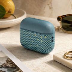 PITAKA Funda para AirPods Pro 3 – Carcasa Magnética de Fibra de Aramida Azul Lucid Blue, Diseño Ultraligero y Protección Segura