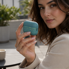 PITAKA Funda para AirPods Pro 3 – Carcasa Magnética de Fibra de Aramida Azul Lucid Blue, Diseño Ultraligero y Protección Segura