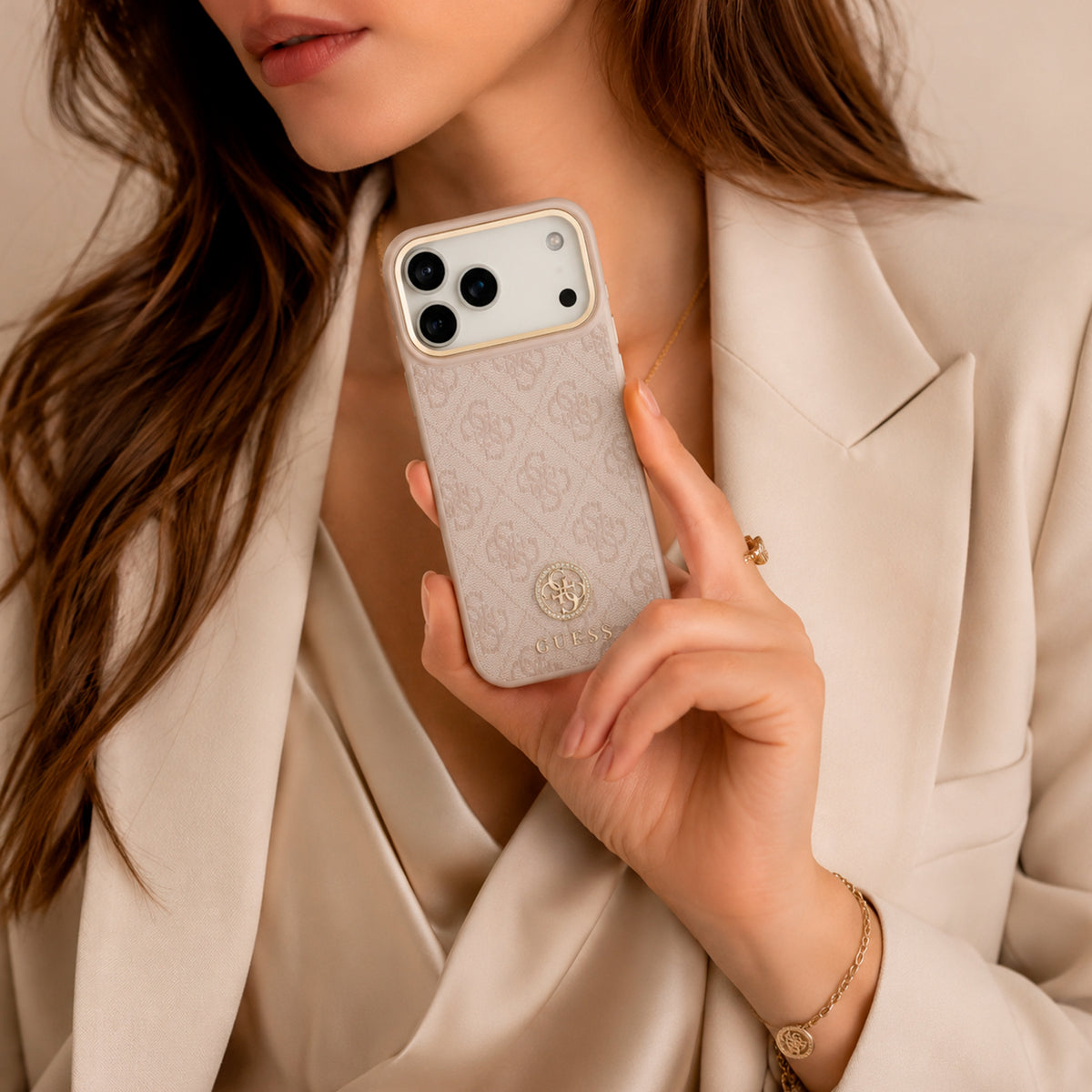 Guess Funda de Polipiel Logo 4G Strass para iPhone 17 Pro Max/18 Pro Max con Protección Anticaídas, Rosa