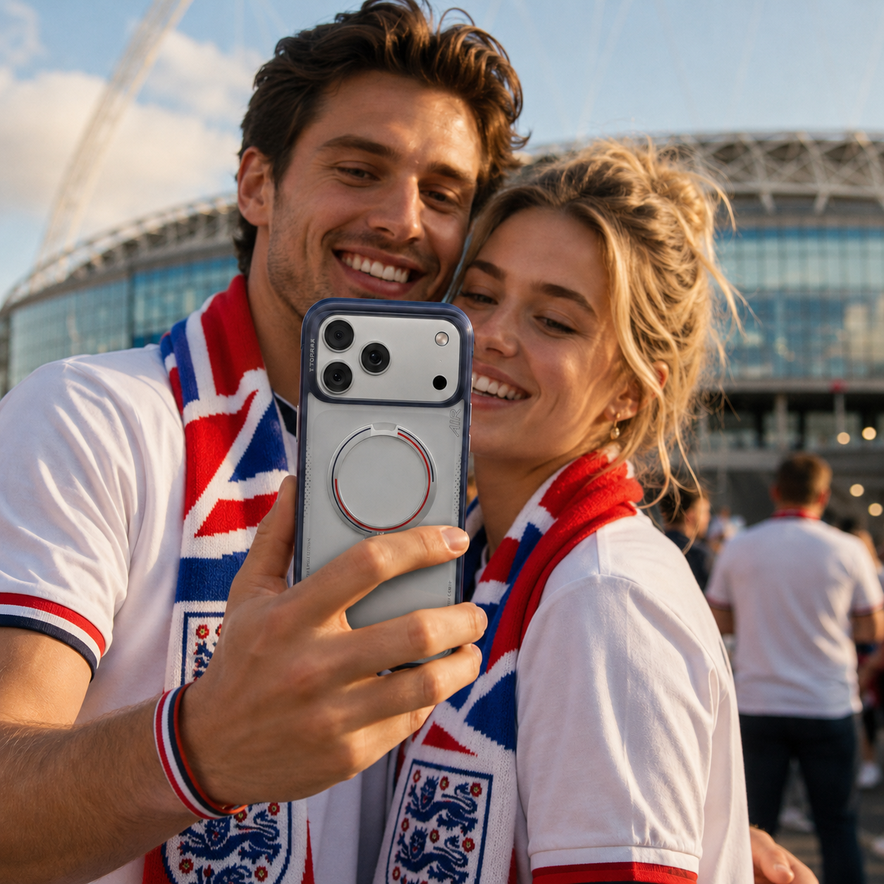 TORRAS Funda Ostand Q3 Air Football Limited con Soporte para iPhone 17 Pro/18 Pro Compatible con MagSafe, Lion England