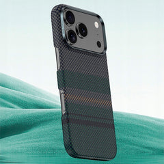 Benks iPhone 17 Case – Kevlar Fiber MagSafe Cover Aurora Green, Ultra-Thin Design and Precise Fit
