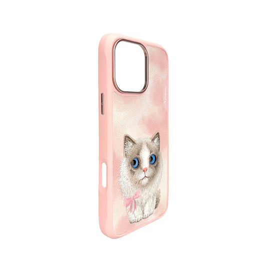 NIMMY Friends Funda New Big-Eye Cute Pets 2.0 para iPhone 16 Pro, 3D Bordada, Pink Ragdoll