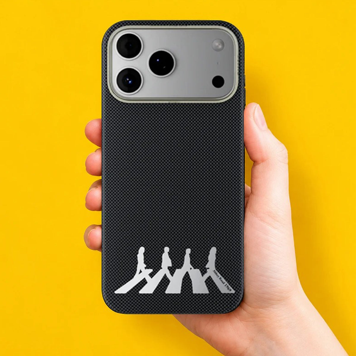AIRITY Funda Abbey Road 1969 de Fibra de Aramida para iPhone 17 Pro Max/18 Pro Max Compatible con MagSafe, Abbey Silver