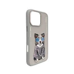 NIMMY Friends Funda Border Collie Glasses Series para iPhone 16 Pro, 3D Bordada Gris
