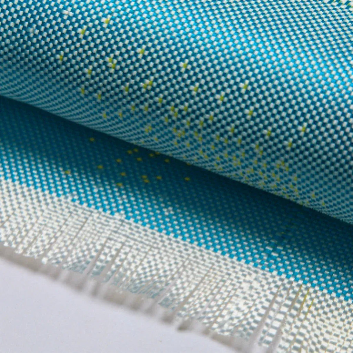 PITAKA iPhone 17 Case – Ultra-Thin Aramid Fiber Lucid Blue Case with MagSafe, Lightweight Design and Precise Fit