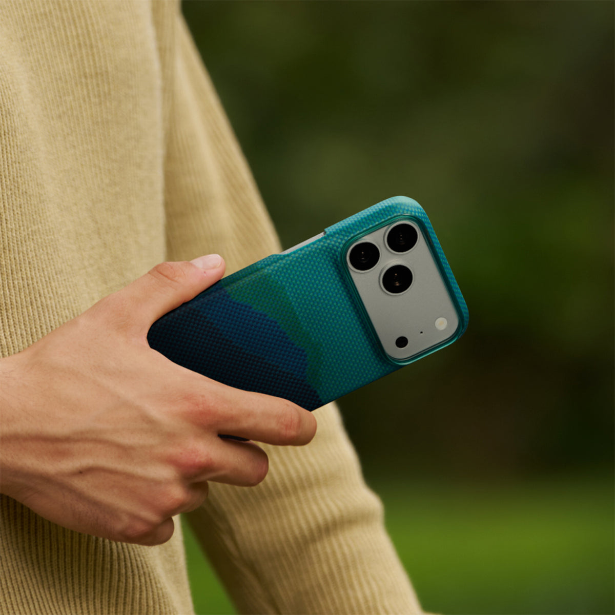 PITAKA Funda Edge de Fibra de Aramida para iPhone 18 Pro Max Compatible con MagSafe, Summer Noon
