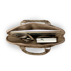 Guess Bolsa para Portátil de 13" a 15" Marrón 4G – Funda para Laptop con Compartimento Acolchado, Diseño Elegante y Protección Segura